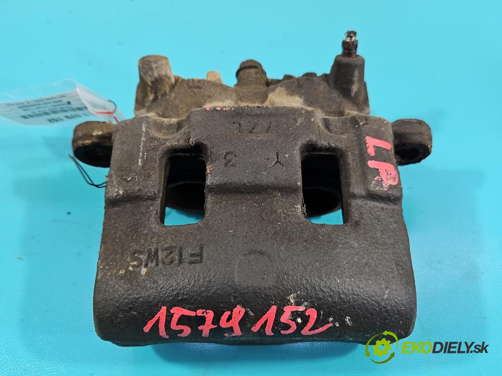 Mitsubishi Eclipse Cross  1.5 T 163 HP manual 120 kW 1499 cm3 5- brzdič predné ľavý  (Kľučka dverí ostatné)