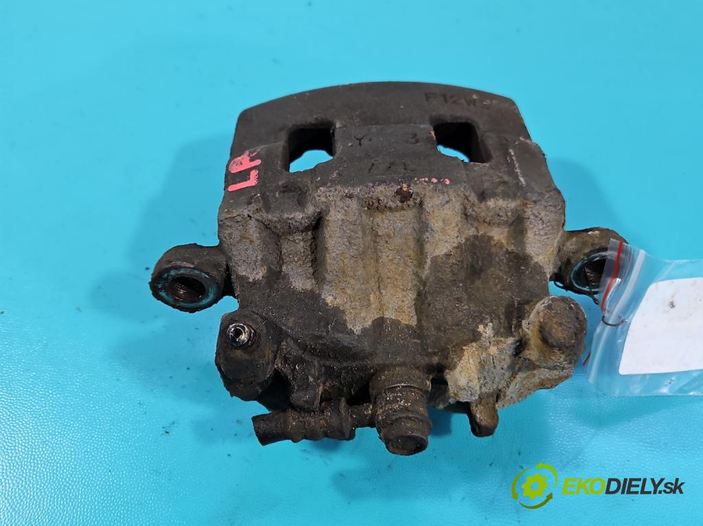 Mitsubishi Eclipse Cross  1.5 T 163 HP manual 120 kW 1499 cm3 5- brzdič predné ľavý  (Kľučka dverí ostatné)