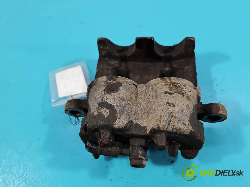 Mitsubishi Eclipse Cross  1.5 T 163 HP manual 120 kW 1499 cm3 5- brzdič predné pravý  (Kľučka dverí ostatné)