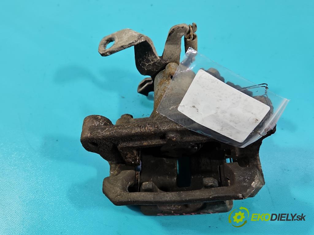 Mitsubishi Eclipse Cross  1.5 T 163 hp manual 120 kW 1499 cm3 5- brzdič zadní levý  (Klika dveří ostatní)