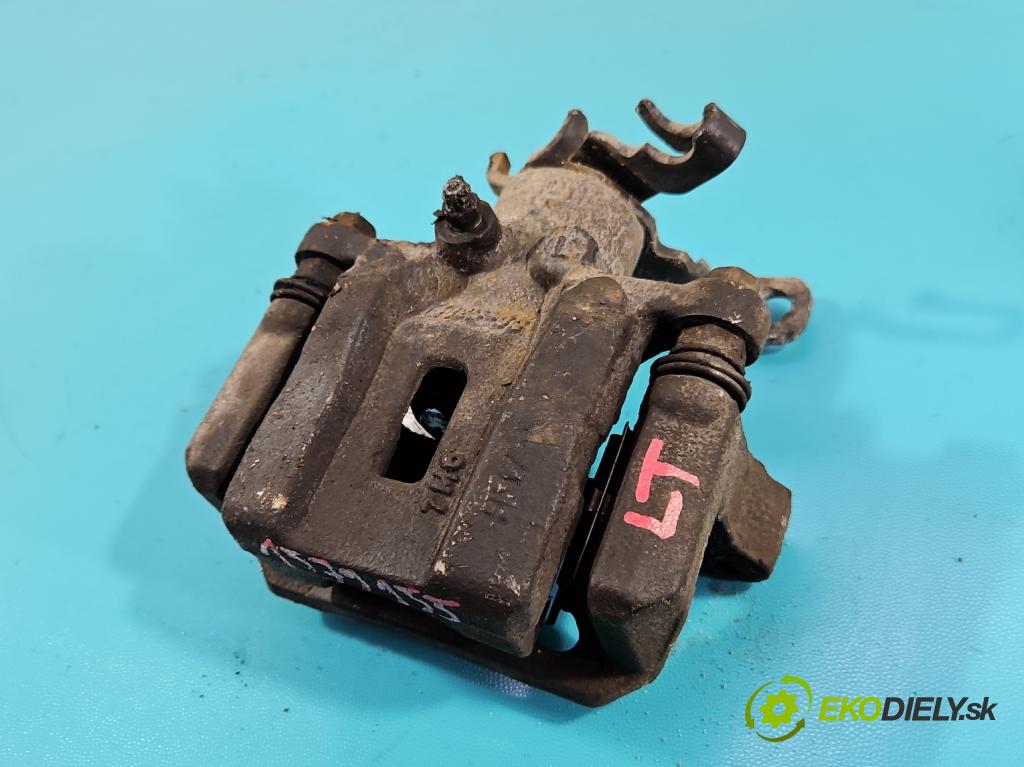 Mitsubishi Eclipse Cross  1.5 T 163 HP manual 120 kW 1499 cm3 5- brzdič zadné ľavý  (Kľučka dverí ostatné)