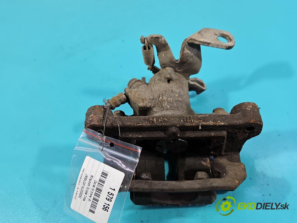 Mitsubishi Eclipse Cross  1.5 T 163 hp manual 120 kW 1499 cm3 5- brzdič zadní pravý  (Klika dveří ostatní)