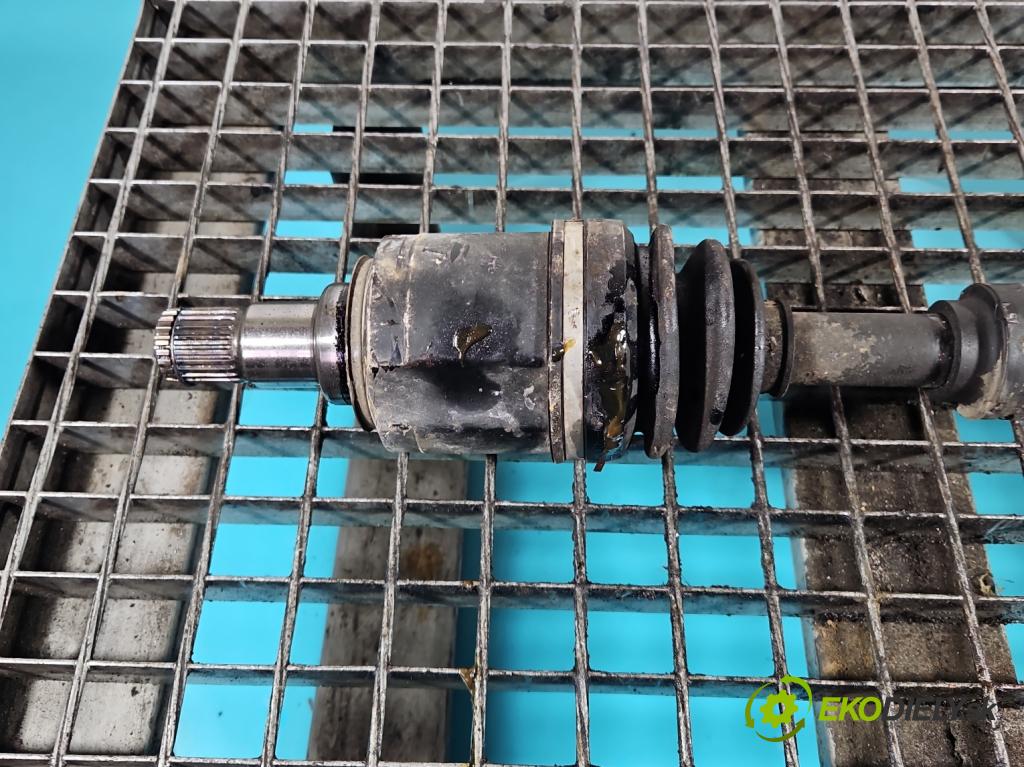 Mitsubishi Eclipse Cross  1.5 T 163 HP manual 120 kW 1499 cm3 5- poloos predné ľavé