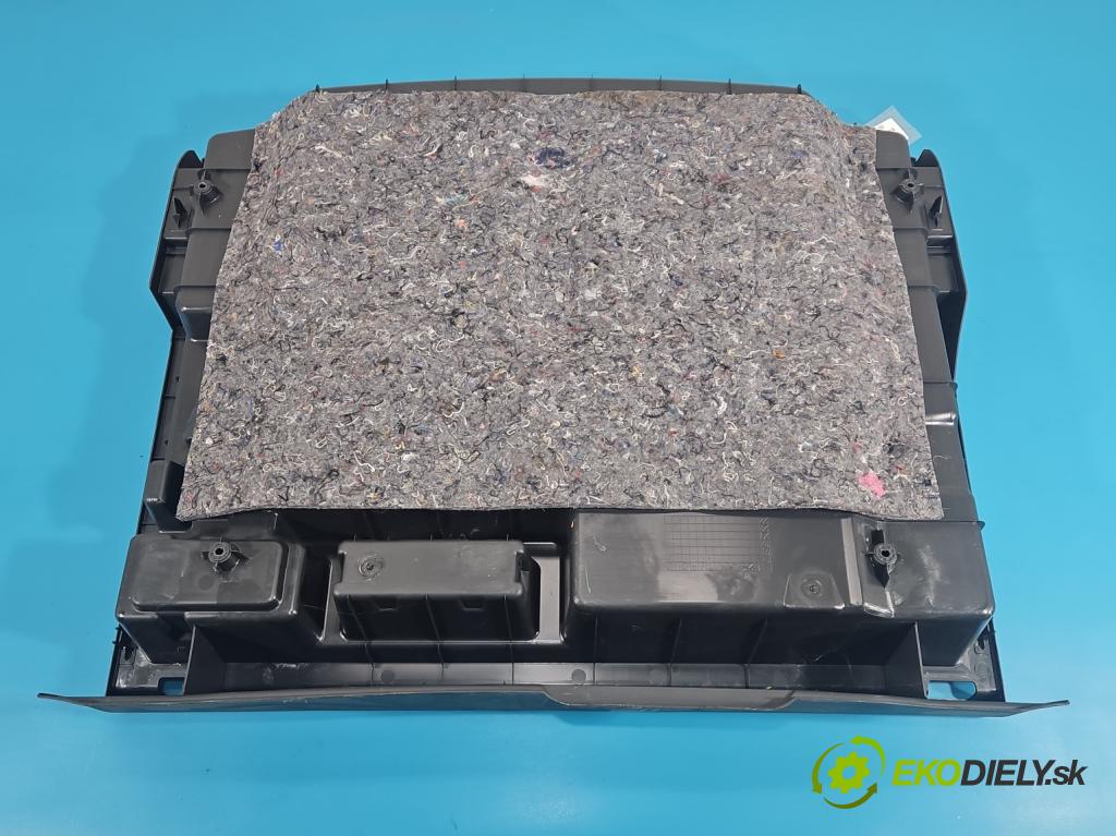 Mitsubishi Eclipse Cross  1.5 T 163 HP manual 120 kW 1499 cm3 5- Příspěvek: Polystyren: kufra: 7646A389