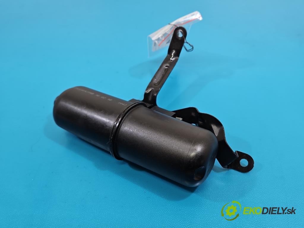 Jaguar F-Pace 16- 2.0d 241KM automatic 177 kW 1999 cm3 5- Nádrž: vzduchu H7A32B925AB (Kryt vzduchového filtru)