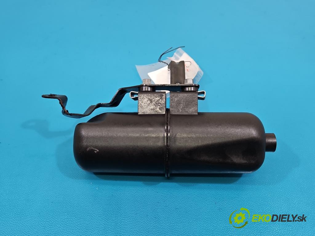 Jaguar F-Pace 16- 2.0d 241KM automatic 177 kW 1999 cm3 5- Nádrž: vzduchu H7A32B925AB (Obal vzduchového filtra)