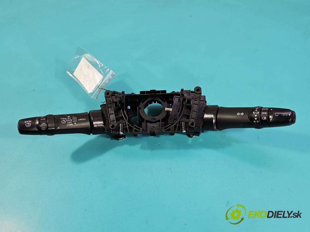 Mitsubishi Eclipse Cross  1.5 T 163 HP manual 120 kW 1499 cm3 5- prepínač komplex: 8617A635 (Prepínacie páčky pod volantom)