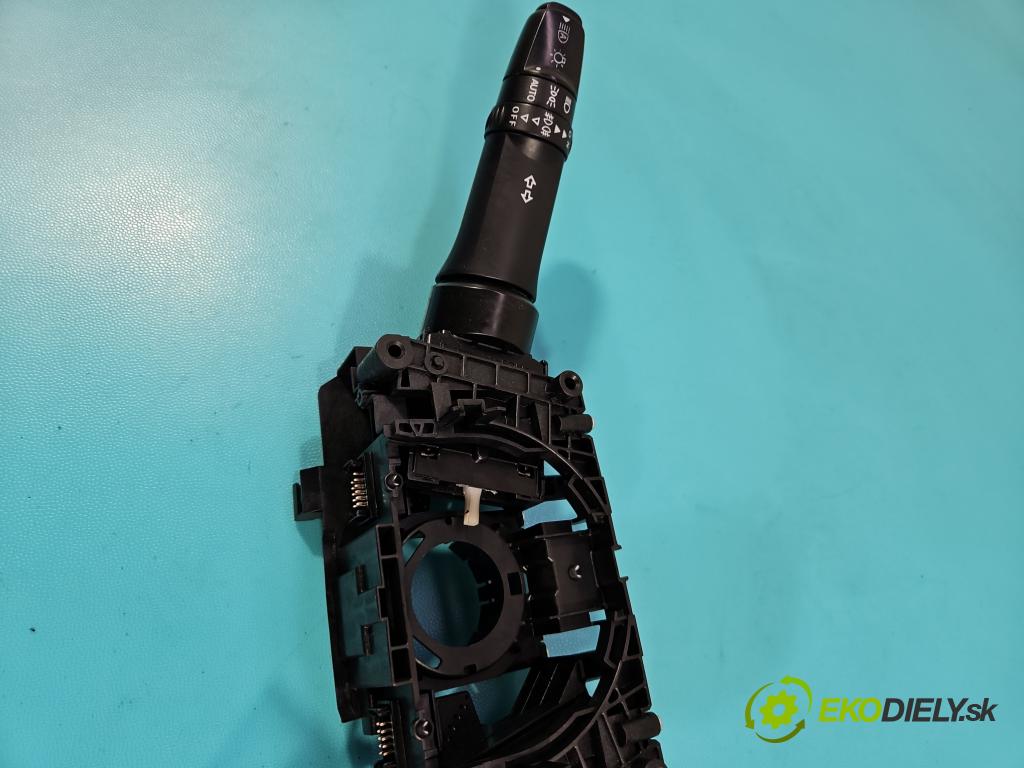 Mitsubishi Eclipse Cross  1.5 T 163 HP manual 120 kW 1499 cm3 5- prepínač komplex: 8617A635 (Prepínacie páčky pod volantom)