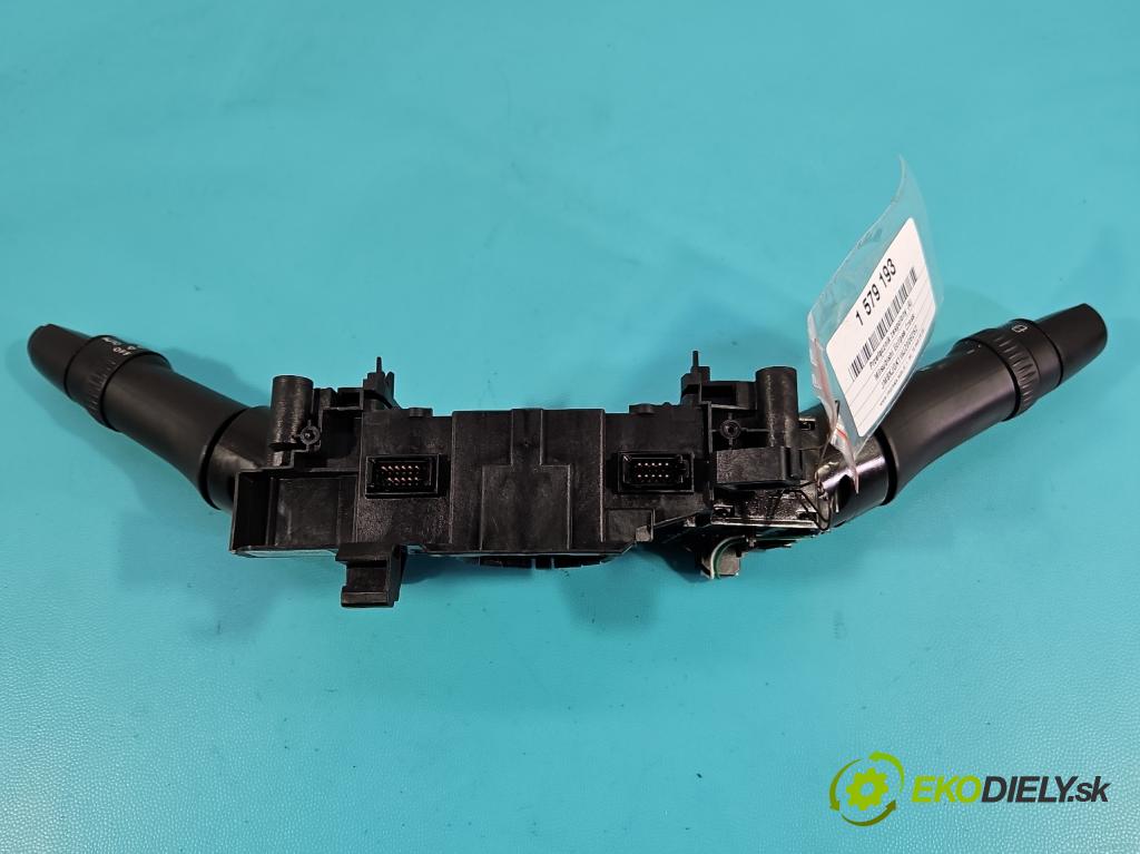 Mitsubishi Eclipse Cross  1.5 T 163 HP manual 120 kW 1499 cm3 5- prepínač komplex: 8617A635 (Prepínacie páčky pod volantom)