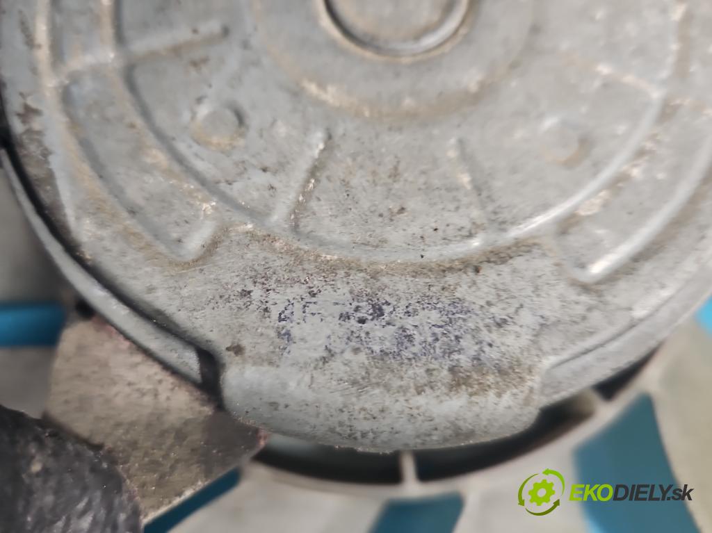 Mitsubishi Eclipse Cross  1.5 T 163 HP manual 120 kW 1499 cm3 5- Ventilátor klimatizácie