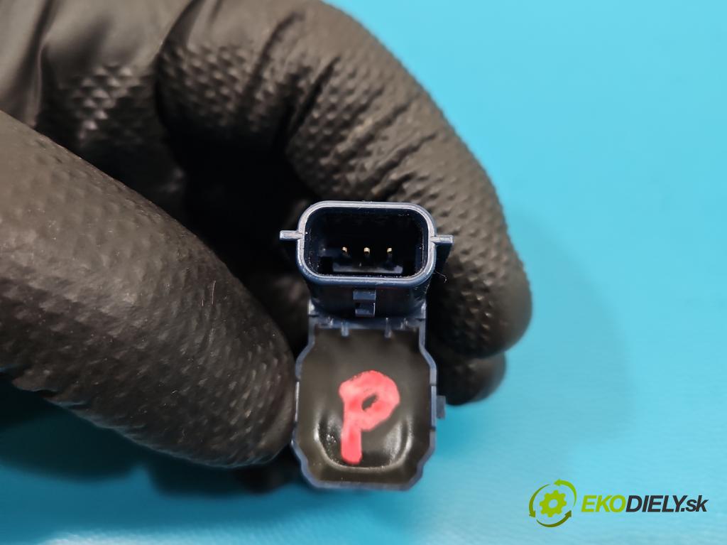 Mitsubishi Eclipse Cross  1.5 T 163 HP manual 120 kW 1499 cm3 5- snímač parkovaní: 990L00