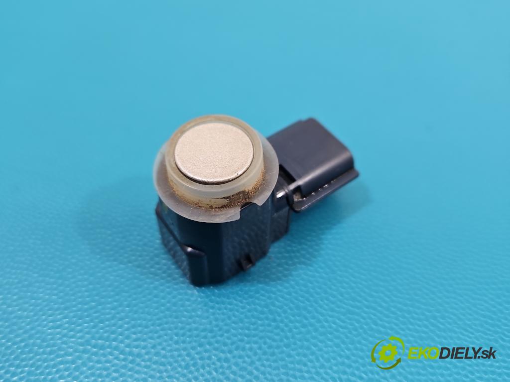 Mitsubishi Eclipse Cross  1.5 T 163 HP manual 120 kW 1499 cm3 5- snímač parkovaní: 990D98