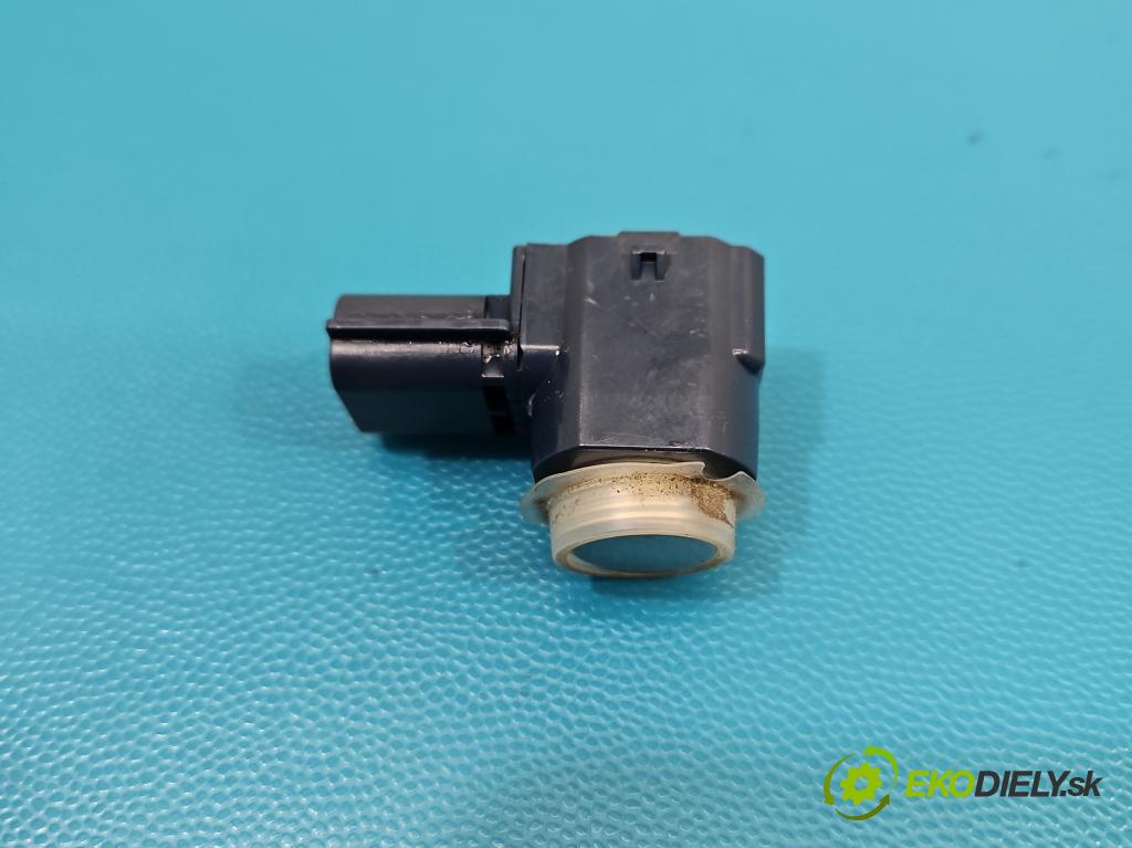 Mitsubishi Eclipse Cross  1.5 T 163 HP manual 120 kW 1499 cm3 5- snímač parkovaní: 990D98