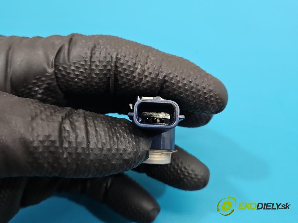 Mitsubishi Eclipse Cross  1.5 T 163 HP manual 120 kW 1499 cm3 5- snímač parkovaní: 990D98