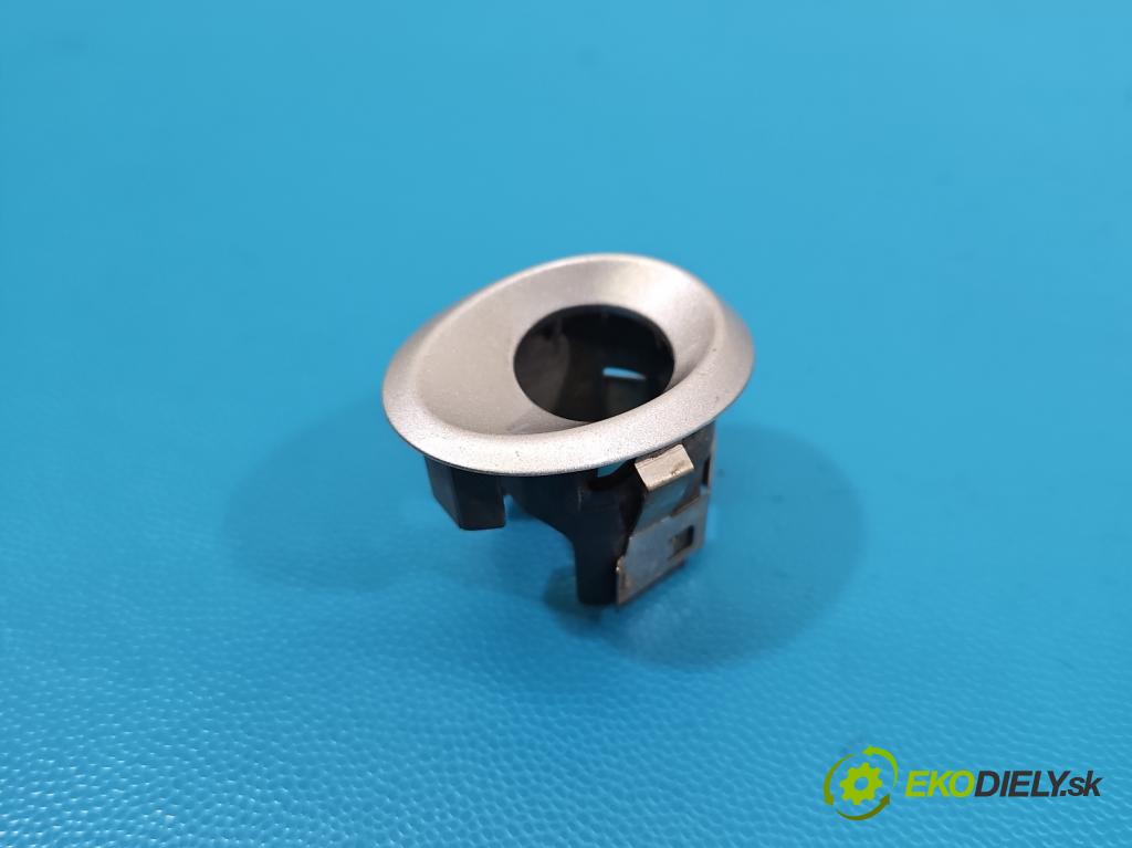 Mitsubishi Eclipse Cross  1.5 T 163 hp manual 120 kW 1499 cm3 5- Upevnění: 990L237Z20PJ