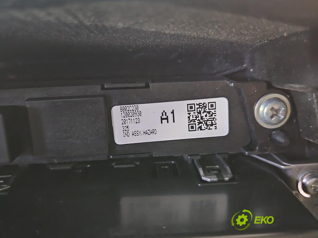 Mitsubishi Eclipse Cross  1.5 T 163 hp manual 120 kW 1499 cm3 5- Mřížka: topení medián: 8002C230 (Mřížka topení)