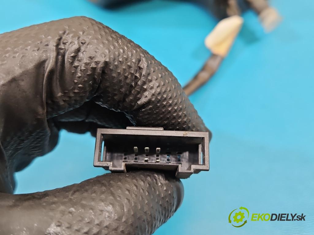 Ford Galaxy Mk1 1995-2006 2.3 16V 140 HP manual 103 kW 2295 cm3 5- zrkadlo ľavé 010414 (Kľučka dverí ostatné)