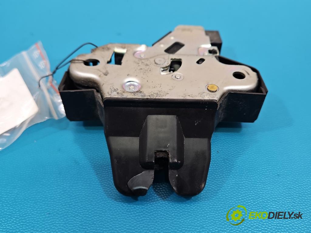 Toyota Avensis III T27 2009-2018 1.8 vvti 147 hp manual 108 kW 1798 cm3 4- zámek kufrových dveří zadní