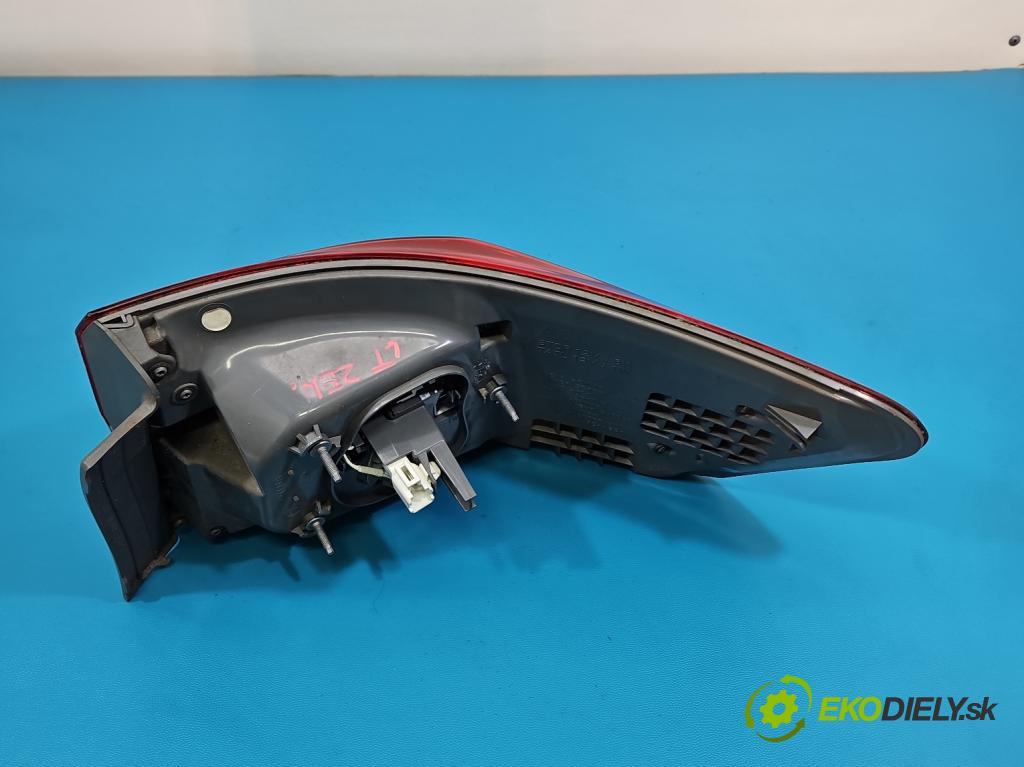 Toyota Avensis III T27 2009-2018 1.8 vvti 147 HP manual 108 kW 1798 cm3 4- svetlo / reflektor zadné ľavé  (Kľučka dverí ostatné)