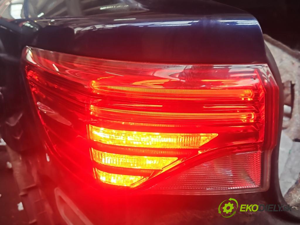 Toyota Avensis III T27 2009-2018 1.8 vvti 147 HP manual 108 kW 1798 cm3 4- svetlo / reflektor zadné ľavé  (Kľučka dverí ostatné)