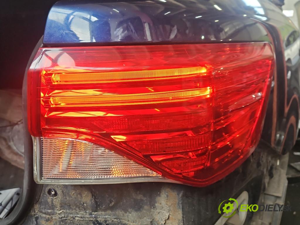 Toyota Avensis III T27 2009-2018 1.8 vvti 147 HP manual 108 kW 1798 cm3 4- svetlo / reflektor zadné pravé  (Kľučka dverí ostatné)