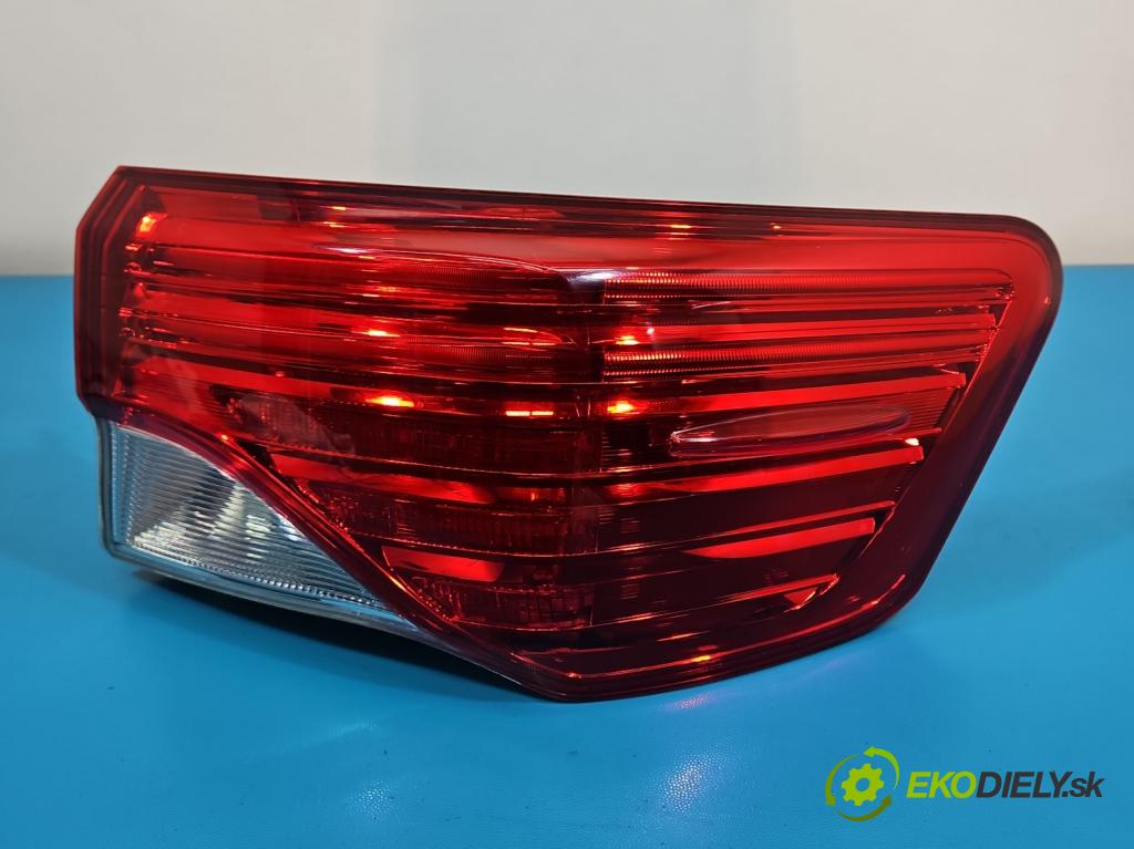 Toyota Avensis III T27 2009-2018 1.8 vvti 147 HP manual 108 kW 1798 cm3 4- svetlo / reflektor zadné pravé  (Kľučka dverí ostatné)
