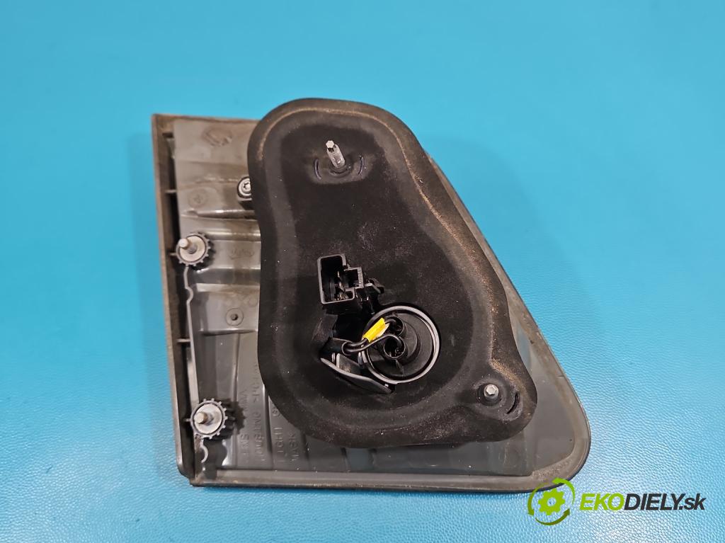 Toyota Avensis III T27 2009-2018 1.8 vvti 147 HP manual 108 kW 1798 cm3 4- svetlo / reflektor zadné pravé  (Kľučka dverí ostatné)