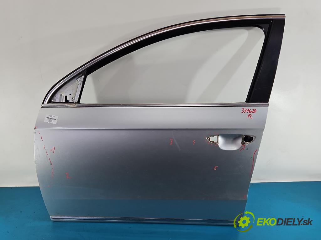 Vw Passat B7 2010-2014 2.0 tdi 140 HP manual 103 kW 1968 cm3 5- dvere predné ľavé  (Kľučka dverí ostatné)