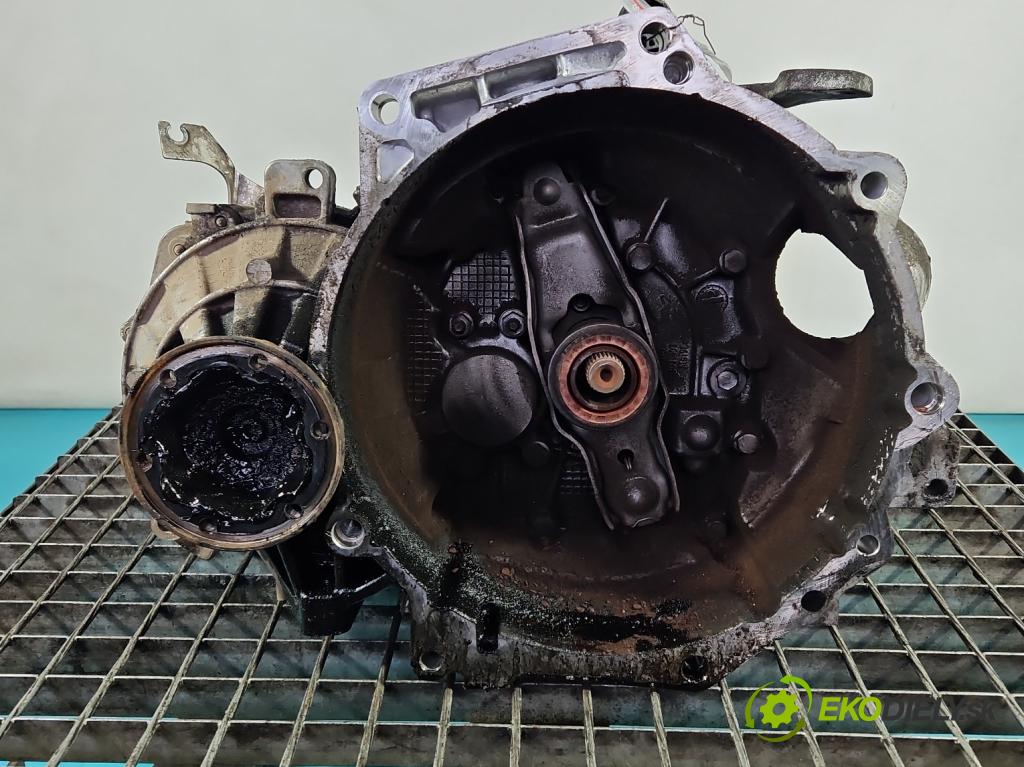 Vw Golf VI 2008-2013 1.6 tdi 105 hp manual 77 kW 1598 cm3 5- převodovka stupňová manual LHW