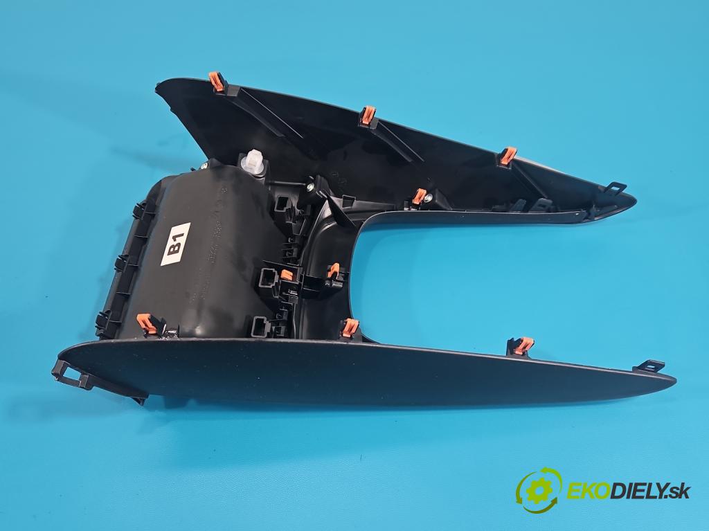 Toyota Corolla E21 2019- 1.8 16V 98 hp automatic 72 kW 1798 cm3 4- kryt plastová 58839-02340