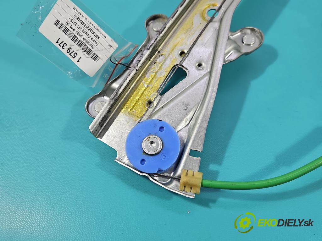 Toyota Corolla E21 2019- 1.8 16V 98 hp automatic 72 kW 1798 cm3 4- mechanismus stahování přední levý 85701-02090
