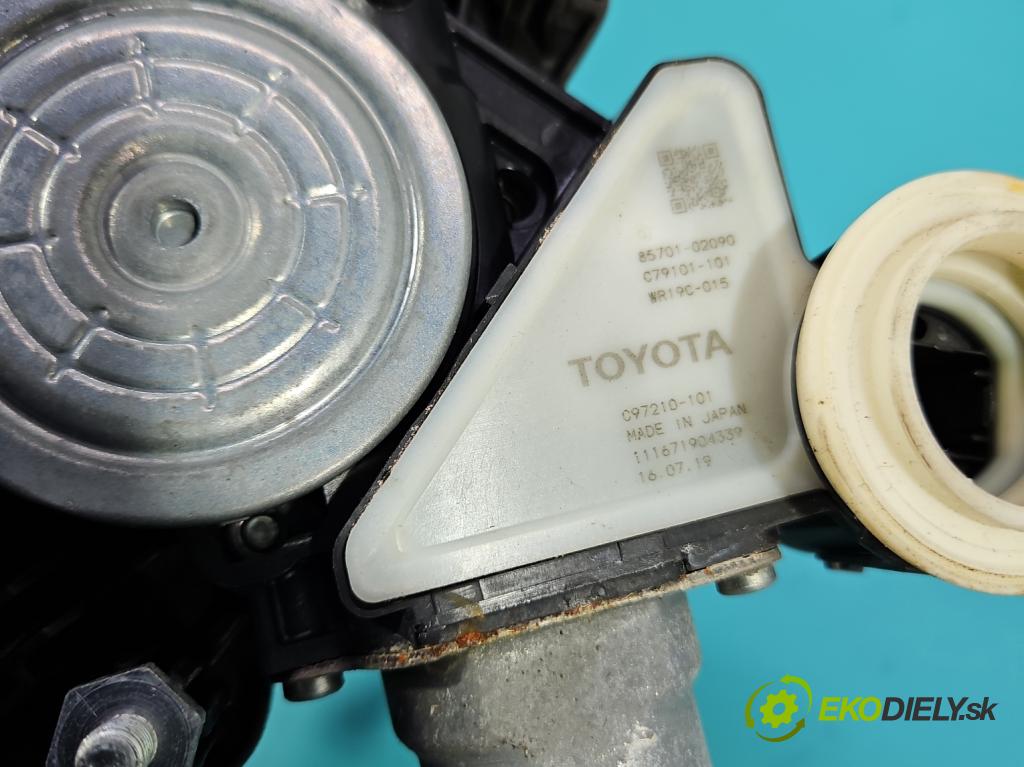 Toyota Corolla E21 2019- 1.8 16V 98 HP automatic 72 kW 1798 cm3 4- mechanizmus okna predné pravý 69810-02791-B