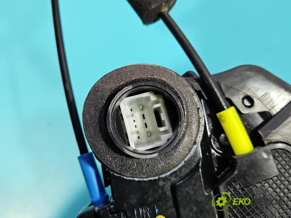 Toyota Corolla E21 2019- 1.8 16V 98 HP automatic 72 kW 1798 cm3 4- zámok zadné pravý