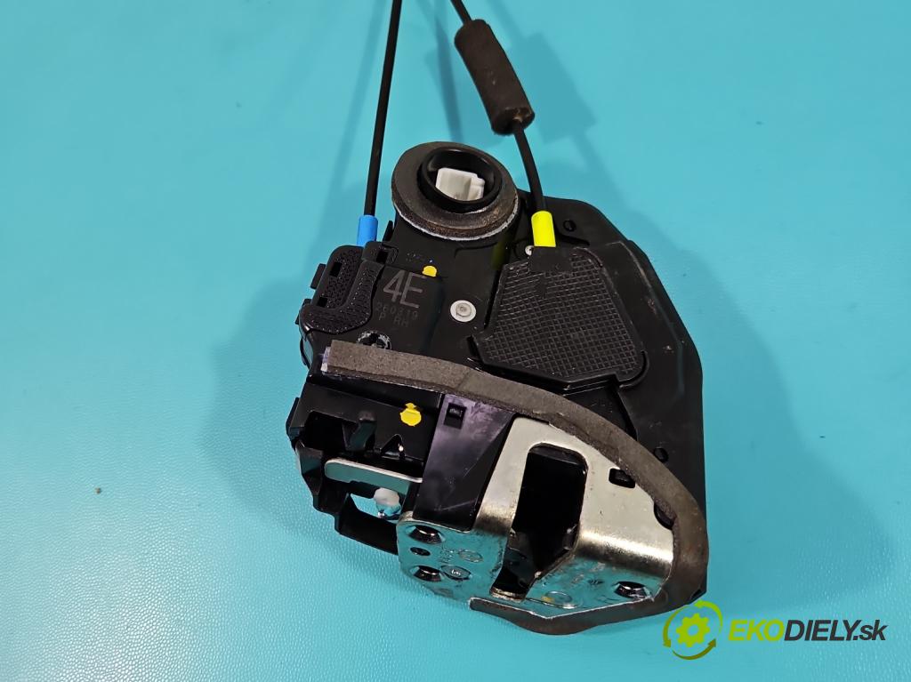 Toyota Corolla E21 2019- 1.8 16V 98 HP automatic 72 kW 1798 cm3 4- zámok zadné pravý