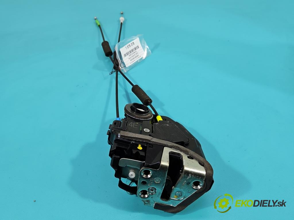 Toyota Corolla E21 2019- 1.8 16V 98 hp automatic 72 kW 1798 cm3 4- zámek zadní pravý 