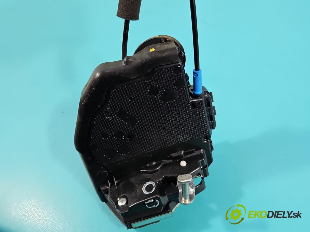 Toyota Corolla E21 2019- 1.8 16V 98 HP automatic 72 kW 1798 cm3 4- zámok zadné pravý