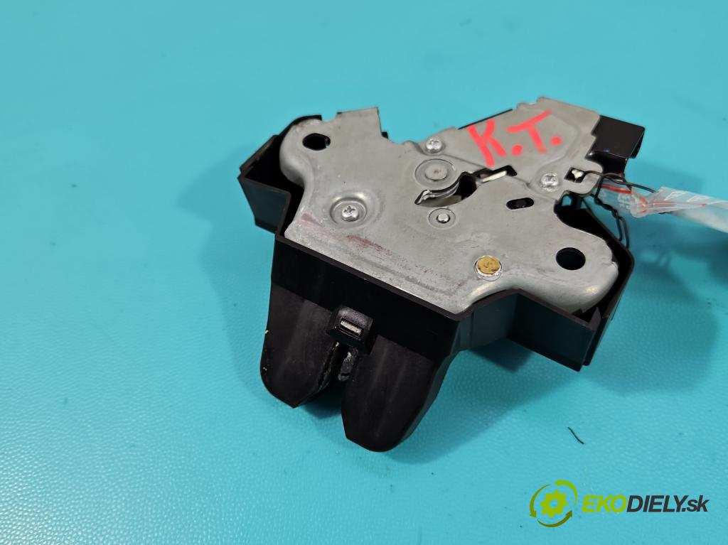 Toyota Corolla E21 2019- 1.8 16V 98 HP automatic 72 kW 1798 cm3 4- zámok kufrové dvere zadné 