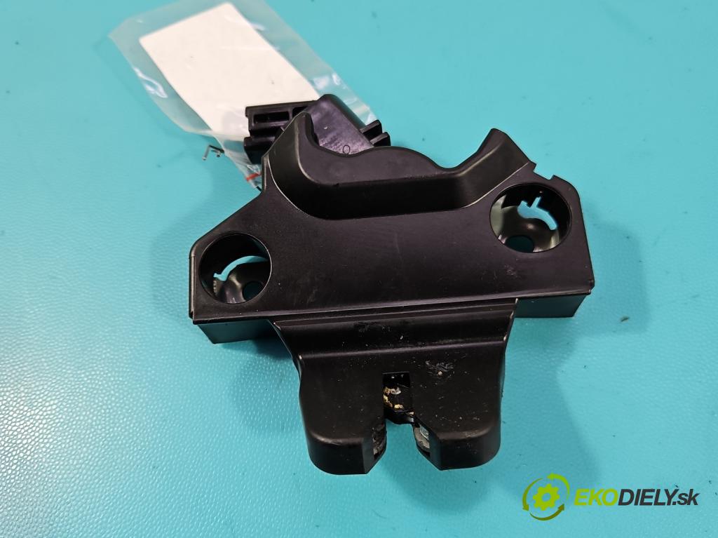 Toyota Corolla E21 2019- 1.8 16V 98 hp automatic 72 kW 1798 cm3 4- zámek kufrových dveří zadní