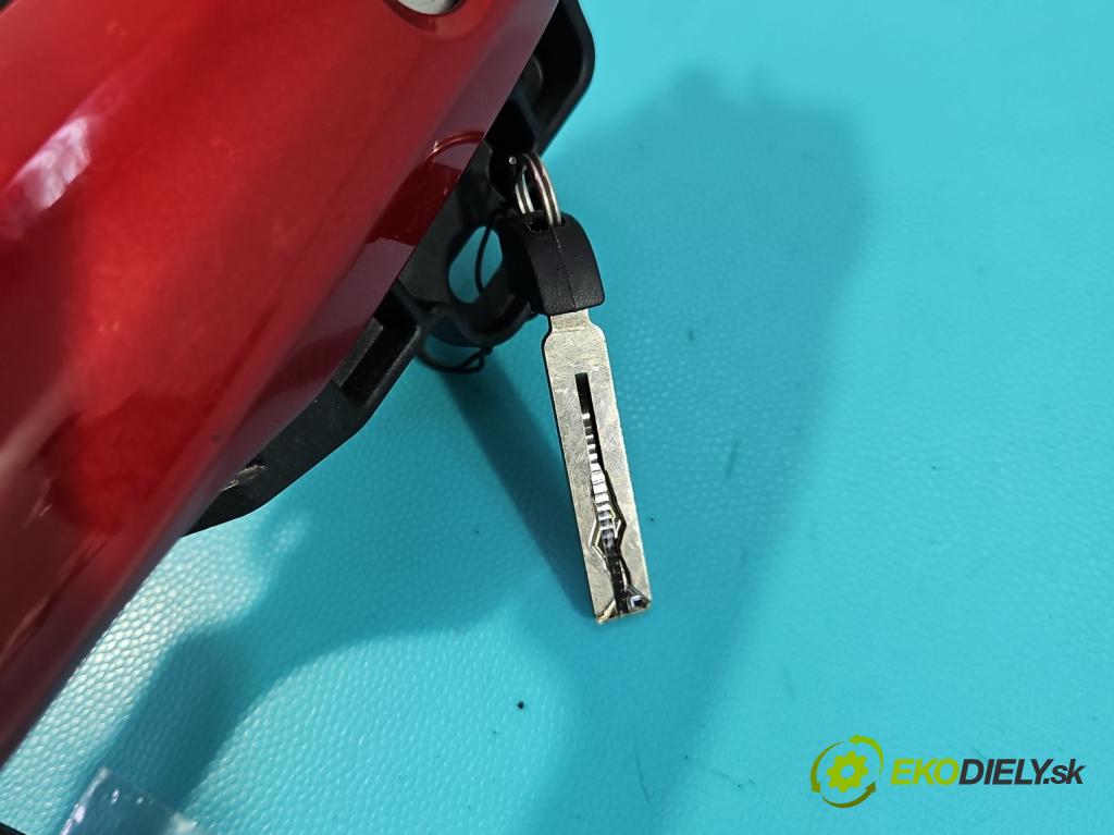 Toyota Corolla E21 2019- 1.8 16V 98 HP automatic 72 kW 1798 cm3 4- rukoväť predné ľavé mimo:  (Kľučka dverí vonkajšia predná ľavá)