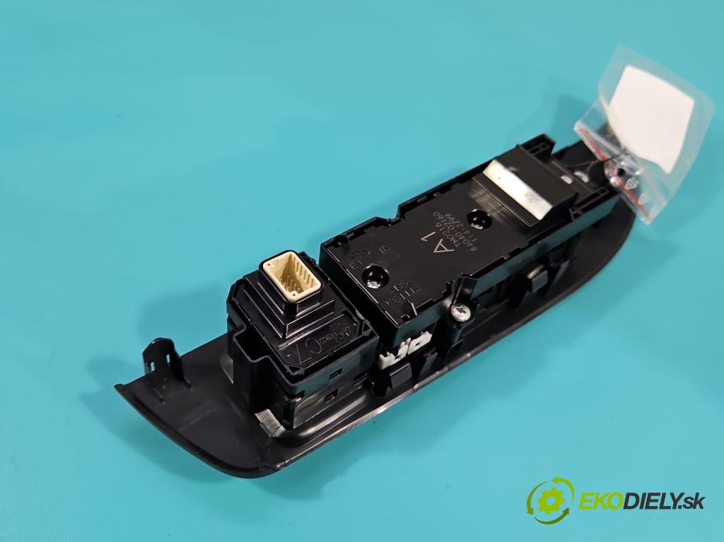 Toyota Corolla E21 2019- 1.8 16V 98 HP automatic 72 kW 1798 cm3 4- prepínač okien spätných zrkadiel 84040-02160