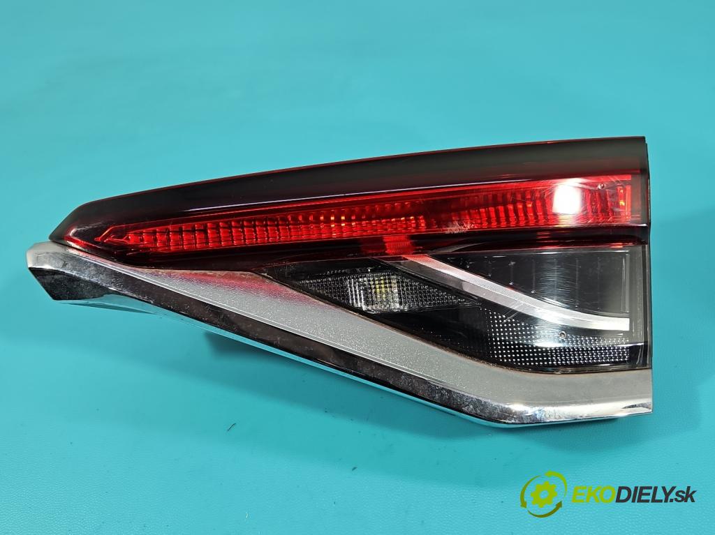 Toyota Corolla E21 2019- 1.8 16V 98 HP automatic 72 kW 1798 cm3 4- svetlo / reflektor zadné pravé 81580-02C31-00 (Kľučka dverí ostatné)