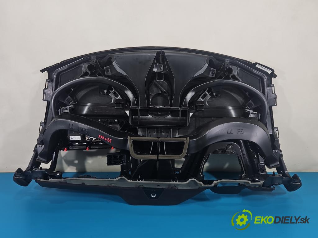 Bmw i3 2013–2022 0.0 elektrický: 170 HP automatic 125 kW 1 cm3 5- kokpit,pristrojová doska rozdeľovacia