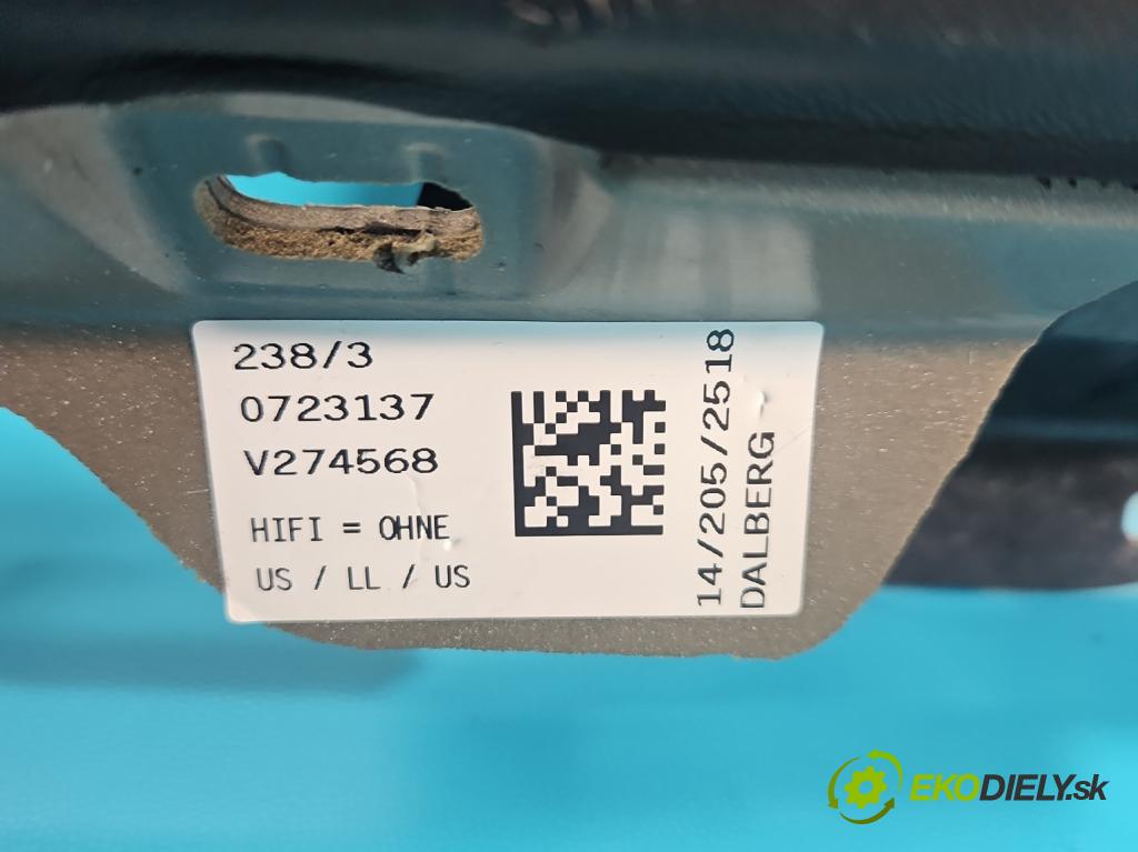 Bmw i3 2013–2022 0.0 elektrický: 170 HP automatic 125 kW 1 cm3 5- kokpit,pristrojová doska rozdeľovacia