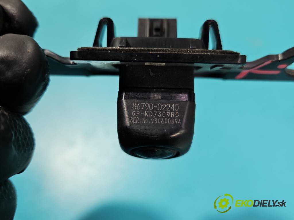 Toyota Corolla E21 2019- 1.8 16V 98 HP automatic 72 kW 1798 cm3 4- Kamera cúvania 86790-02240