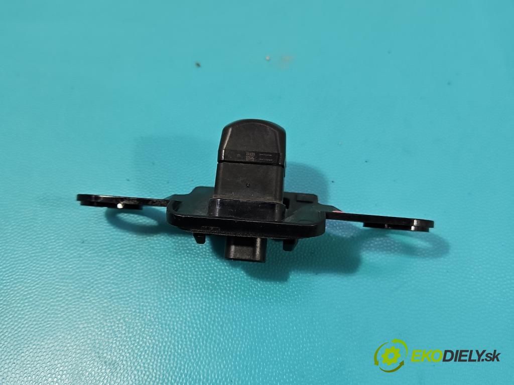 Toyota Corolla E21 2019- 1.8 16V 98 HP automatic 72 kW 1798 cm3 4- Kamera cúvania 86790-02240