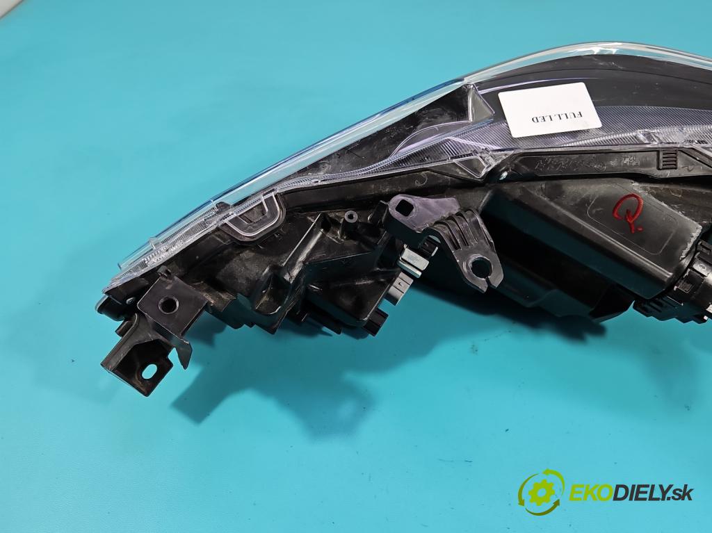 Toyota Corolla E21 2019- 1.8 16V 98 HP automatic 72 kW 1798 cm3 4- Reflektor: pravý  (Svetlo predné pravé)