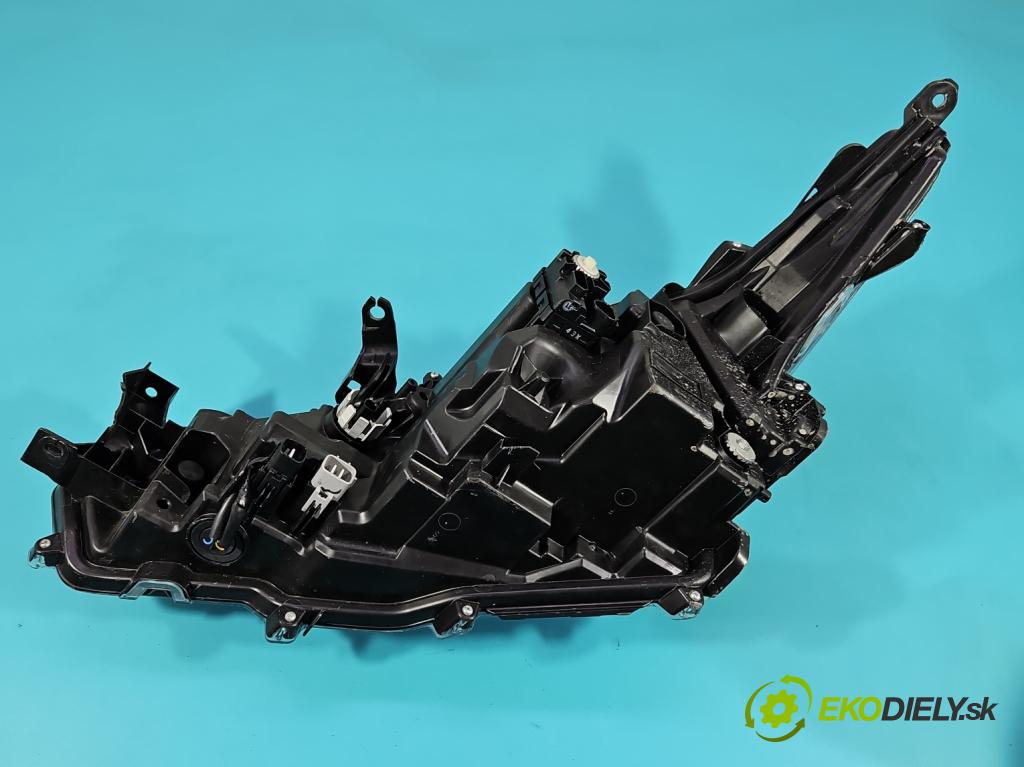 Toyota Corolla E21 2019- 1.8 16V 98 HP automatic 72 kW 1798 cm3 4- Reflektor: pravý  (Svetlo predné pravé)