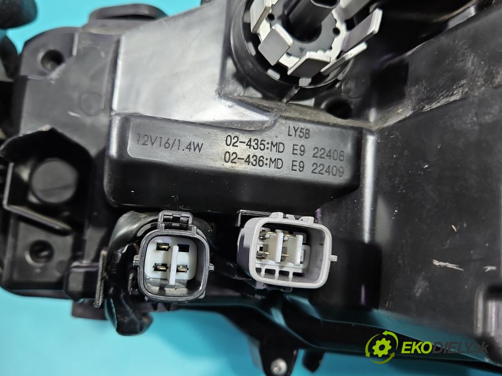 Toyota Corolla E21 2019- 1.8 16V 98 HP automatic 72 kW 1798 cm3 4- Reflektor: pravý  (Svetlo predné pravé)