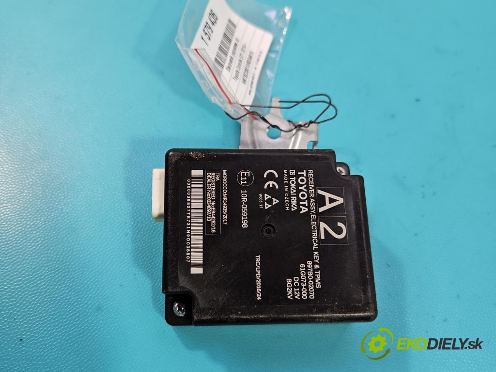 Toyota Corolla E21 2019- 1.8 16V 98 HP automatic 72 kW 1798 cm3 4- riadiaca jednotka ostatné 897B0-02070