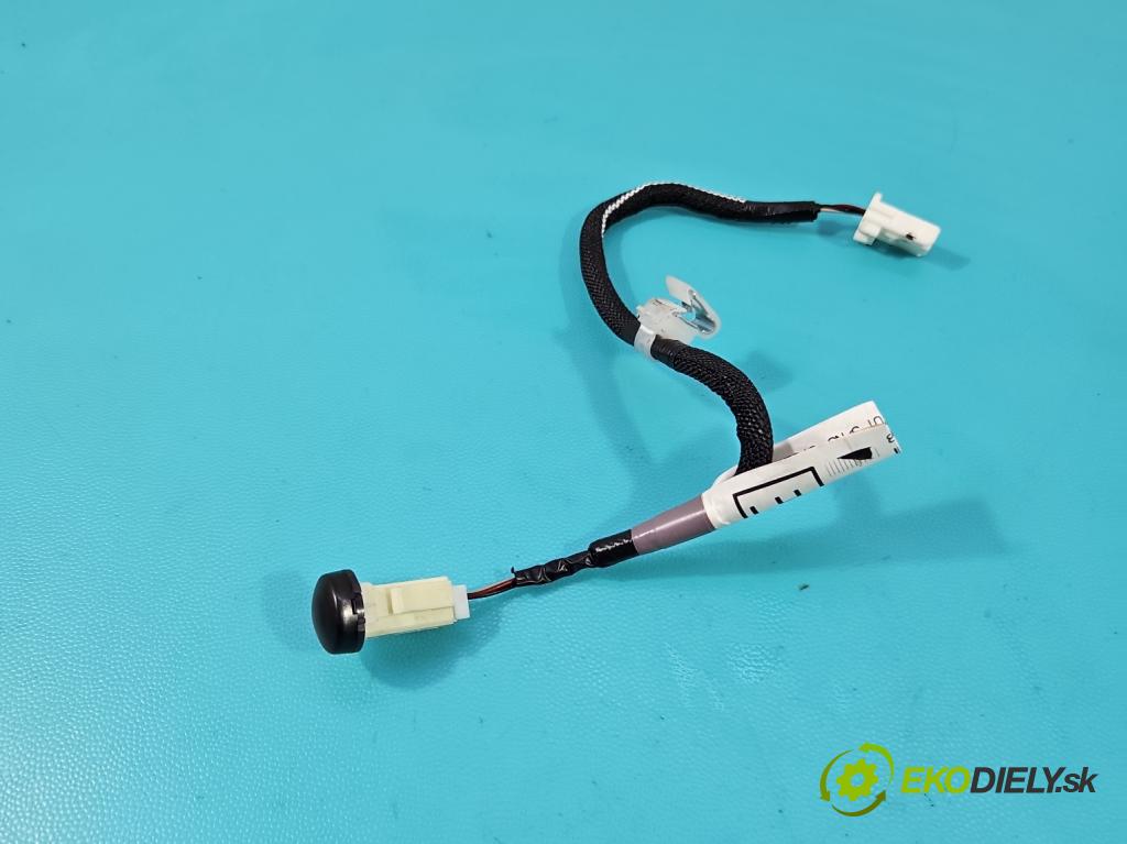 Toyota Corolla E21 2019- 1.8 16V 98 HP automatic 72 kW 1798 cm3 4- snímač stmievania 8214202